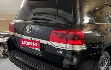 Toyota Land Cruiser 200, 2018 год, 6 500 000 рублей, 2 фотография