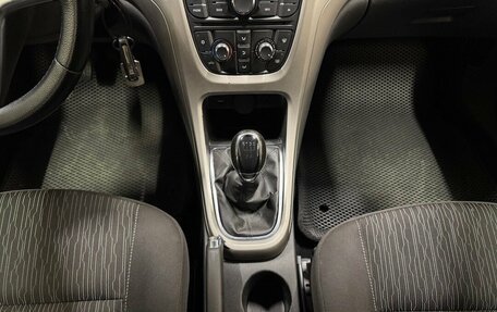 Opel Astra J, 2013 год, 780 000 рублей, 11 фотография