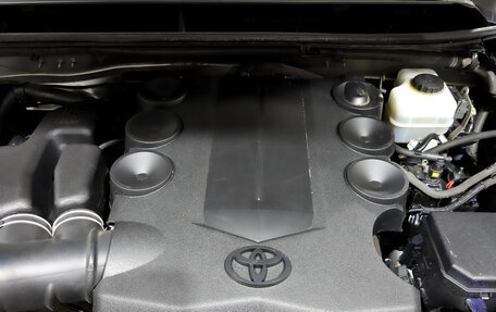 Toyota Land Cruiser Prado 150 рестайлинг 2, 2013 год, 3 495 000 рублей, 9 фотография