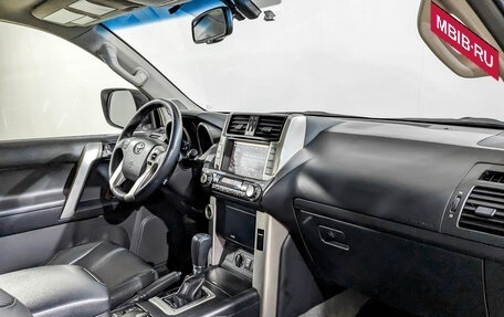 Toyota Land Cruiser Prado 150 рестайлинг 2, 2013 год, 3 495 000 рублей, 11 фотография