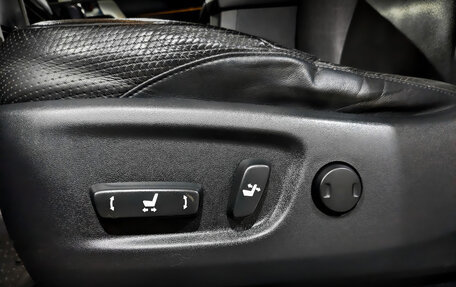 Toyota Land Cruiser Prado 150 рестайлинг 2, 2013 год, 3 495 000 рублей, 20 фотография