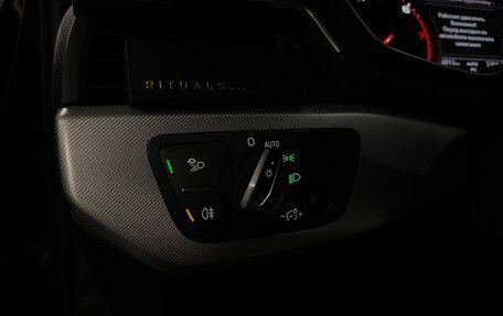 Audi A4, 2016 год, 2 850 000 рублей, 21 фотография