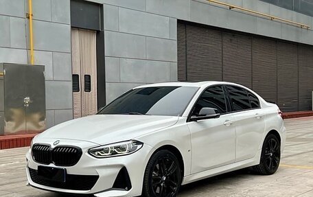 BMW 1 серия, 2021 год, 1 940 000 рублей, 1 фотография