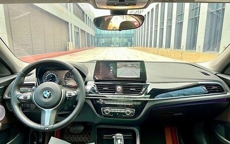 BMW 1 серия, 2021 год, 1 940 000 рублей, 10 фотография