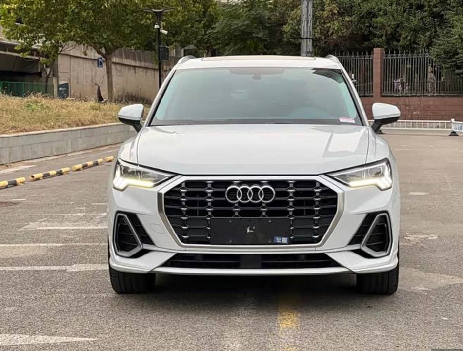 Audi A3 8Y, 2022 год, 1 980 000 рублей, 2 фотография