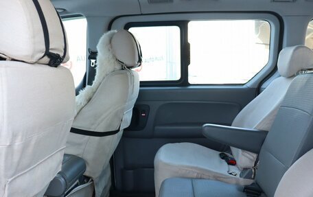 Hyundai Grand Starex Grand Starex I рестайлинг 2, 2010 год, 1 579 000 рублей, 14 фотография