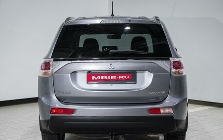 Mitsubishi Outlander III рестайлинг 3, 2012 год, 1 530 000 рублей, 4 фотография