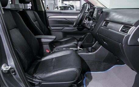 Mitsubishi Outlander III рестайлинг 3, 2012 год, 1 530 000 рублей, 13 фотография