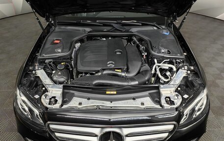 Mercedes-Benz E-Класс, 2019 год, 3 329 000 рублей, 19 фотография