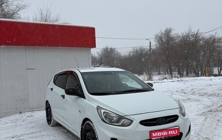 Hyundai Solaris II рестайлинг, 2012 год, 755 000 рублей, 1 фотография