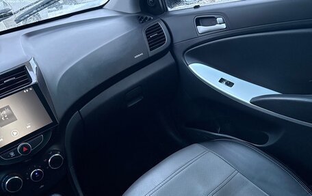 Hyundai Solaris II рестайлинг, 2012 год, 755 000 рублей, 11 фотография