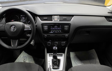 Skoda Octavia, 2015 год, 1 299 000 рублей, 10 фотография