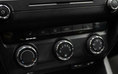 Skoda Octavia, 2015 год, 1 299 000 рублей, 20 фотография