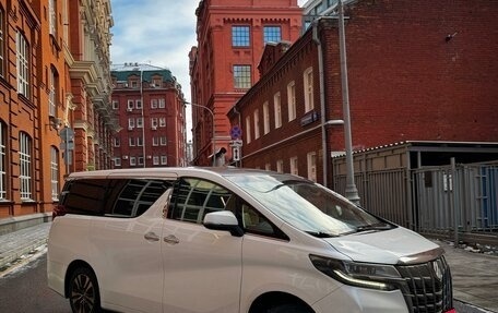 Toyota Alphard III, 2018 год, 4 250 000 рублей, 1 фотография