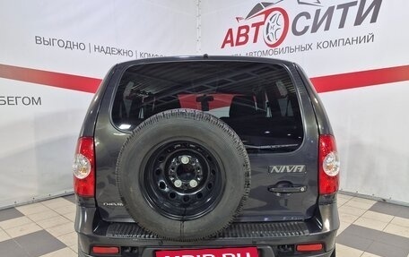 Chevrolet Niva I рестайлинг, 2017 год, 820 000 рублей, 6 фотография