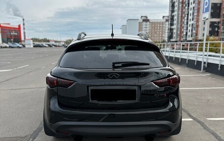 Infiniti QX70, 2014 год, 2 650 000 рублей, 5 фотография