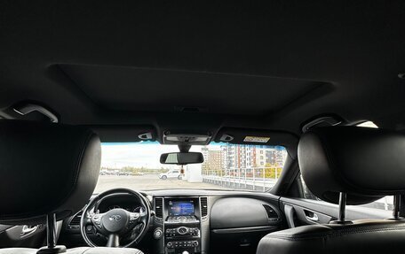 Infiniti QX70, 2014 год, 2 650 000 рублей, 6 фотография