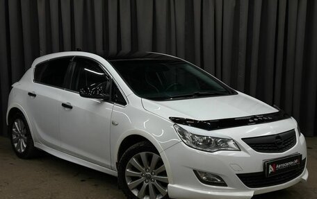 Opel Astra J, 2012 год, 799 999 рублей, 2 фотография
