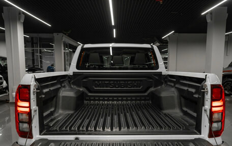 Mitsubishi L200, 2024 год, 5 250 000 рублей, 21 фотография