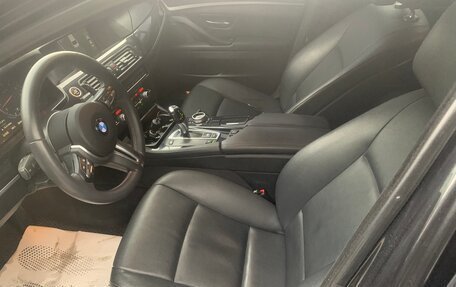 BMW 5 серия, 2011 год, 1 350 000 рублей, 13 фотография