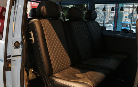 Volkswagen Transporter T5 рестайлинг, 2005 год, 747 000 рублей, 4 фотография