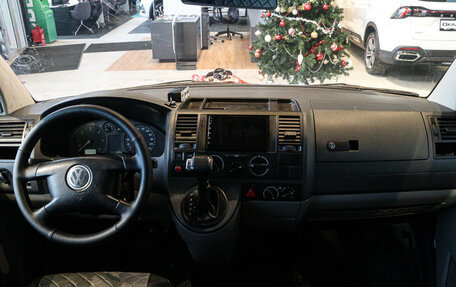 Volkswagen Transporter T5 рестайлинг, 2005 год, 747 000 рублей, 12 фотография