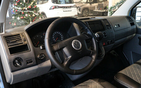 Volkswagen Transporter T5 рестайлинг, 2005 год, 747 000 рублей, 11 фотография