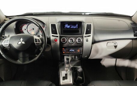 Mitsubishi Pajero Sport II рестайлинг, 2013 год, 1 523 000 рублей, 10 фотография