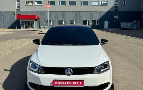 Volkswagen Jetta VI, 2014 год, 1 300 000 рублей, 4 фотография