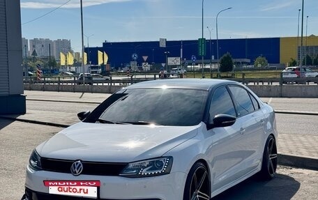 Volkswagen Jetta VI, 2014 год, 1 300 000 рублей, 3 фотография