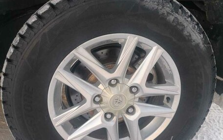 Toyota Land Cruiser 200, 2012 год, 3 900 000 рублей, 9 фотография