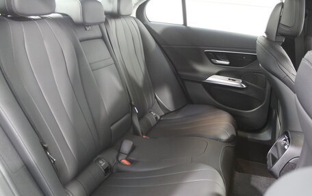 Mercedes-Benz E-Класс, 2024 год, 19 фотография