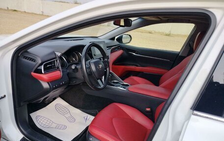 Toyota Camry, 2022 год, 4 310 000 рублей, 8 фотография