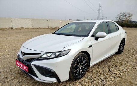Toyota Camry, 2022 год, 4 310 000 рублей, 2 фотография