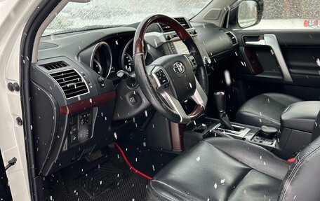 Toyota Land Cruiser Prado 150 рестайлинг 2, 2017 год, 5 200 000 рублей, 9 фотография