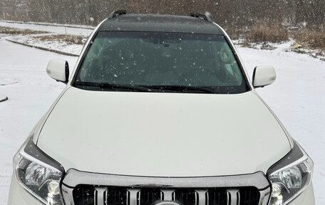 Toyota Land Cruiser Prado 150 рестайлинг 2, 2017 год, 5 200 000 рублей, 3 фотография