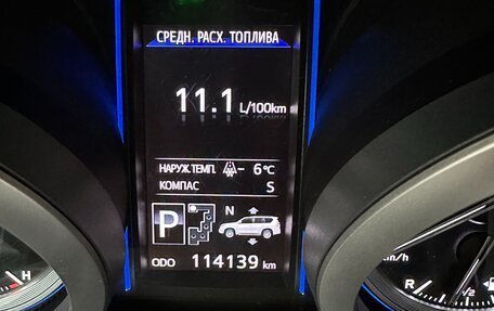 Toyota Land Cruiser Prado 150 рестайлинг 2, 2017 год, 5 200 000 рублей, 12 фотография