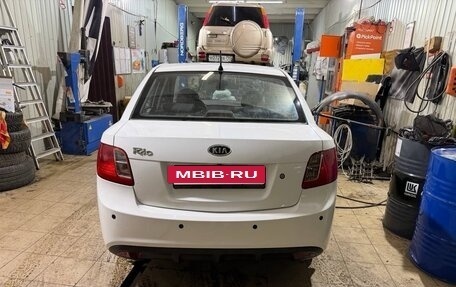 KIA Rio II, 2010 год, 600 000 рублей, 6 фотография
