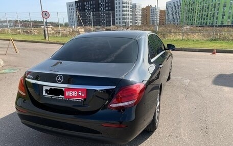 Mercedes-Benz E-Класс, 2019 год, 2 100 000 рублей, 4 фотография