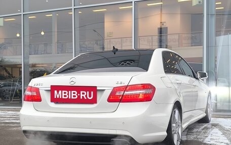 Mercedes-Benz E-Класс, 2011 год, 1 350 000 рублей, 5 фотография