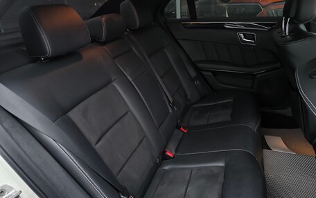 Mercedes-Benz E-Класс, 2011 год, 1 350 000 рублей, 16 фотография