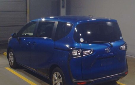 Toyota Sienta II, 2019 год, 1 350 000 рублей, 2 фотография