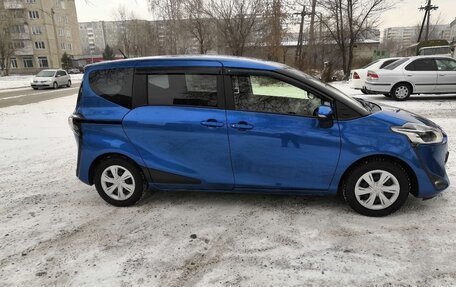 Toyota Sienta II, 2019 год, 1 350 000 рублей, 6 фотография