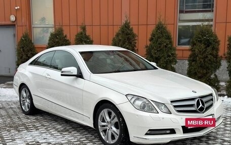 Mercedes-Benz E-Класс, 2013 год, 1 350 000 рублей, 3 фотография