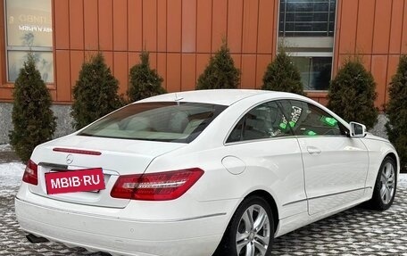 Mercedes-Benz E-Класс, 2013 год, 1 350 000 рублей, 4 фотография