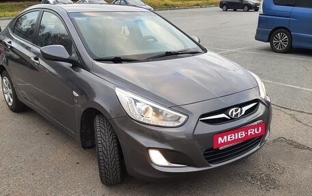 Hyundai Solaris II рестайлинг, 2013 год, 805 000 рублей, 3 фотография