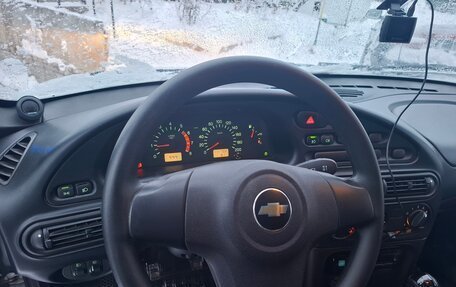 Chevrolet Niva I рестайлинг, 2015 год, 810 000 рублей, 2 фотография