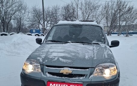 Chevrolet Niva I рестайлинг, 2015 год, 810 000 рублей, 1 фотография