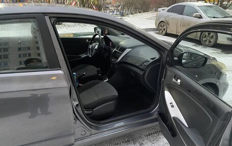 Hyundai Solaris II рестайлинг, 2011 год, 860 000 рублей, 1 фотография