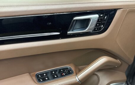 Porsche Cayenne III, 2021 год, 16 000 000 рублей, 15 фотография